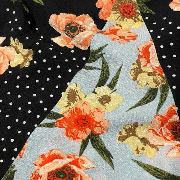 NWT Topshop Pansy And Spot Print Shorts - Black Multi - US 2 - Picture 6 of 11